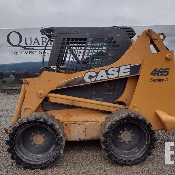 2010 CASE 465