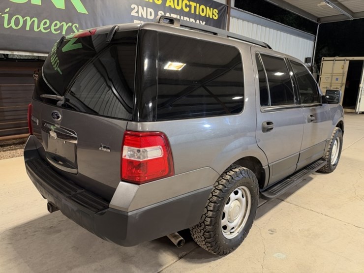 2014-ford-expedition-image-8