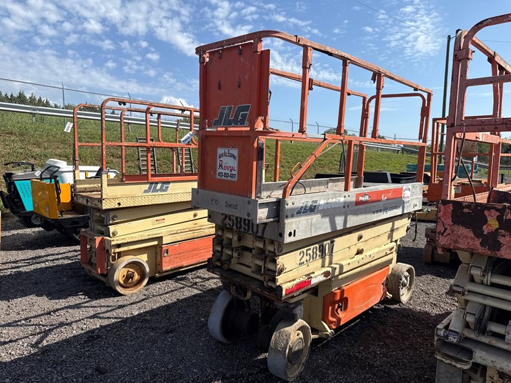 jlg-2030es-image-2