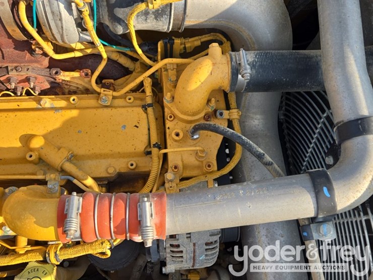 2019-deere-210g-lc-image-59