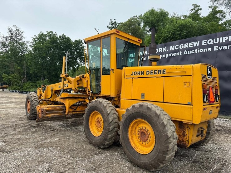deere-672b-image-3