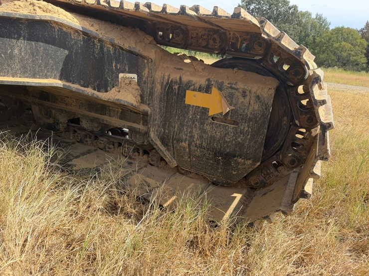 2024-deere-210g-lc-image-42