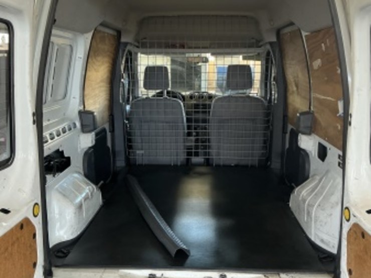 2013-ford-transit-connect-image-10