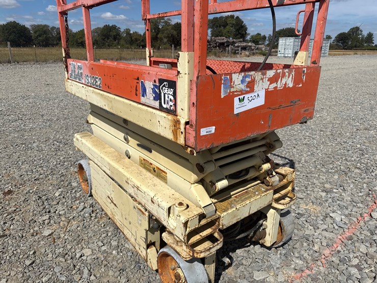 jlg-1932e2-image-15