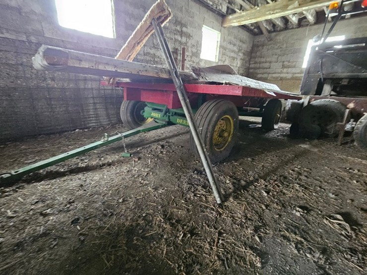 #8721-•-john-deere-running-gear-and-flat-rack-image-1