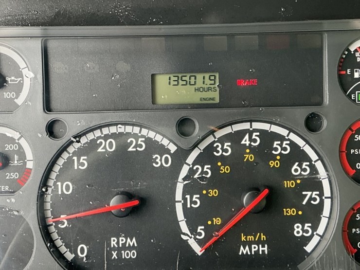 2016-freightliner-cascadia-113-image-20