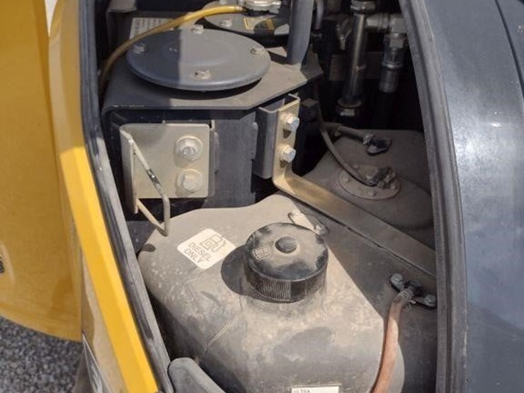 2022-deere-50g-image-32