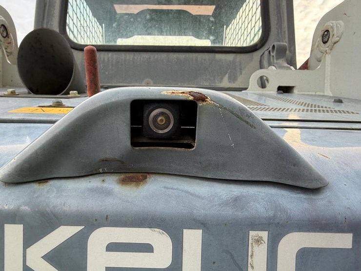 2020-takeuchi-tl8-image-15