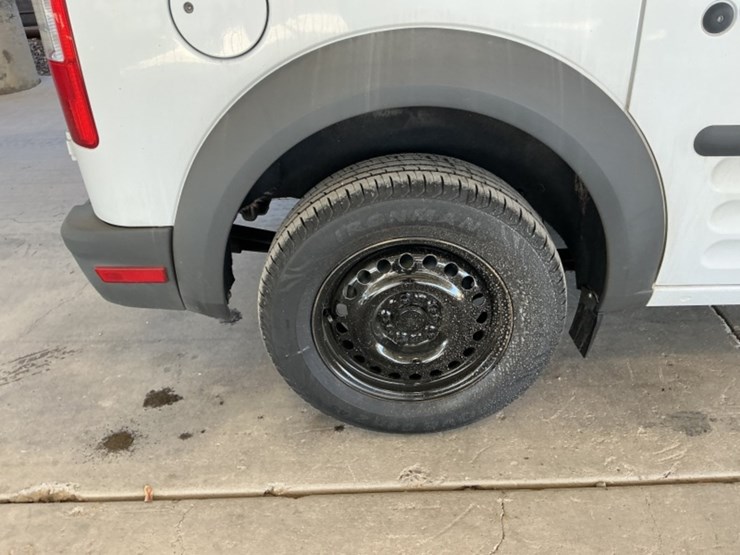 2011-ford-transit-connect-image-8