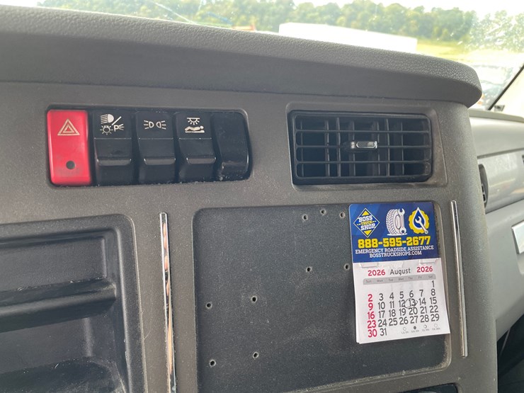 2017-kenworth-t680-image-48