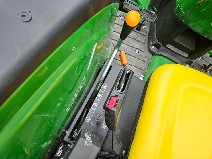 john-deere-4066m-image-24