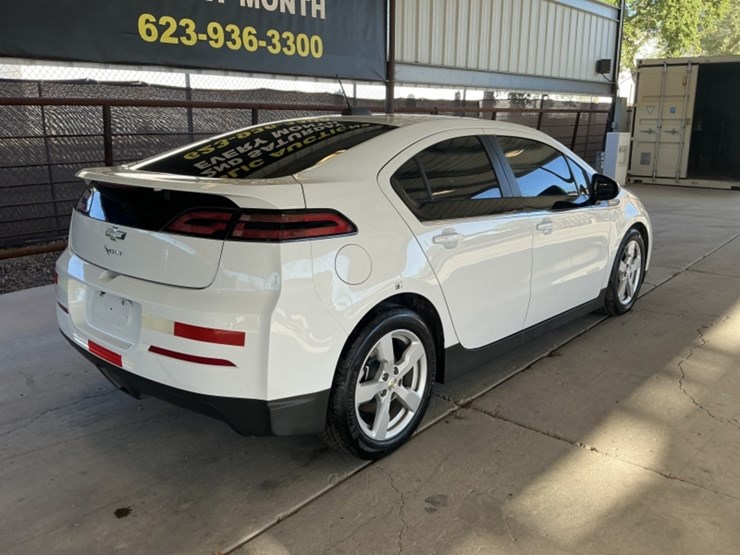 2015-chevrolet-volt-sdn-image-7