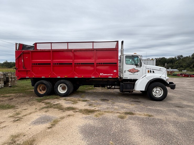 #1201-•-1999-sterling-silage-truck-(has-wi-title)-image-4