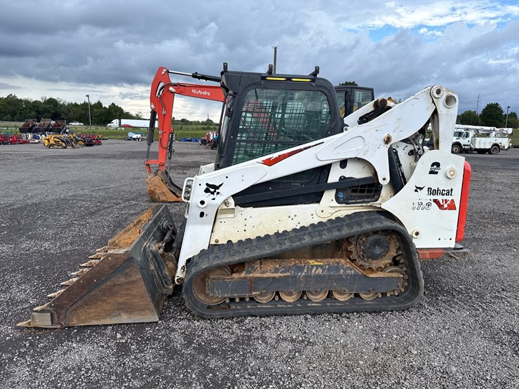 2020-bobcat-t770-image-11