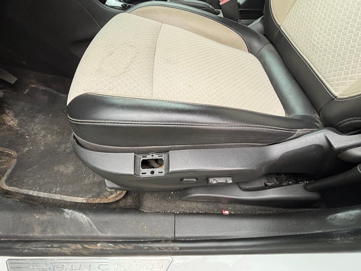 2021-buick-encore-image-29