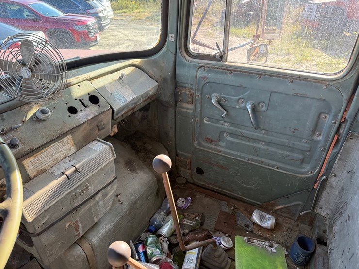 mack-dm685s-image-43