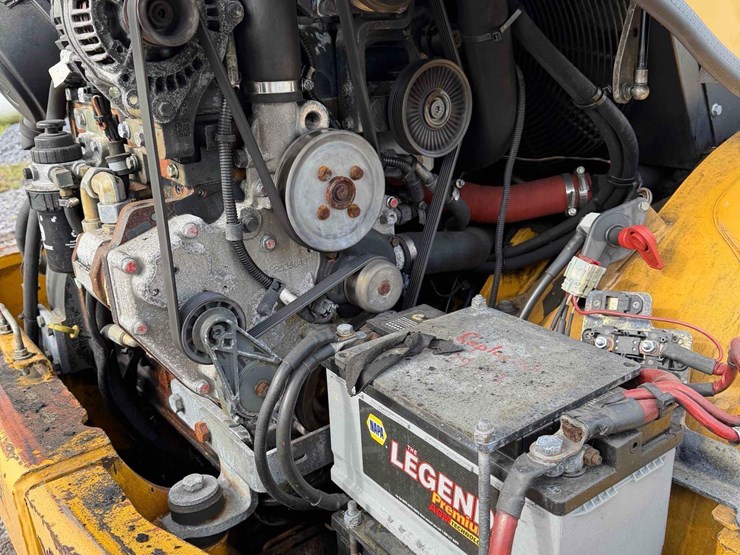 2013-deere-244j-image-20