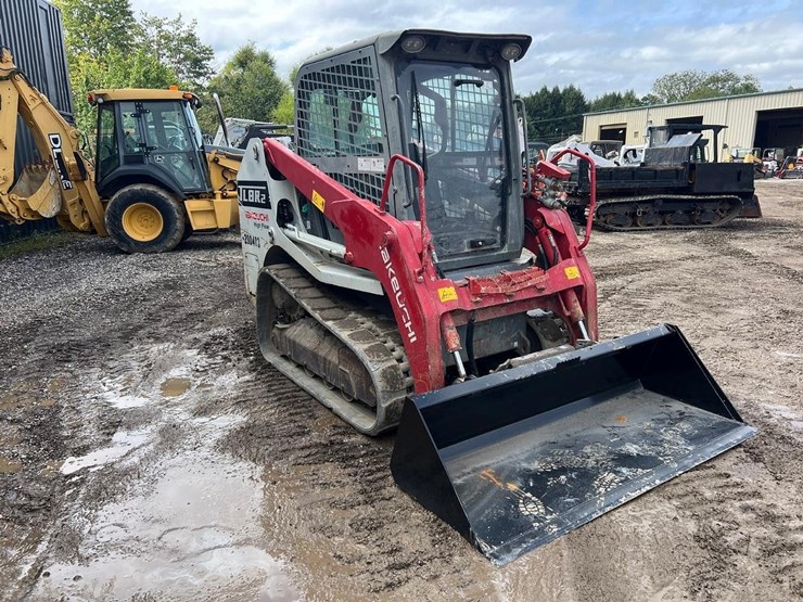 2020-takeuchi-tl8r2-image-10