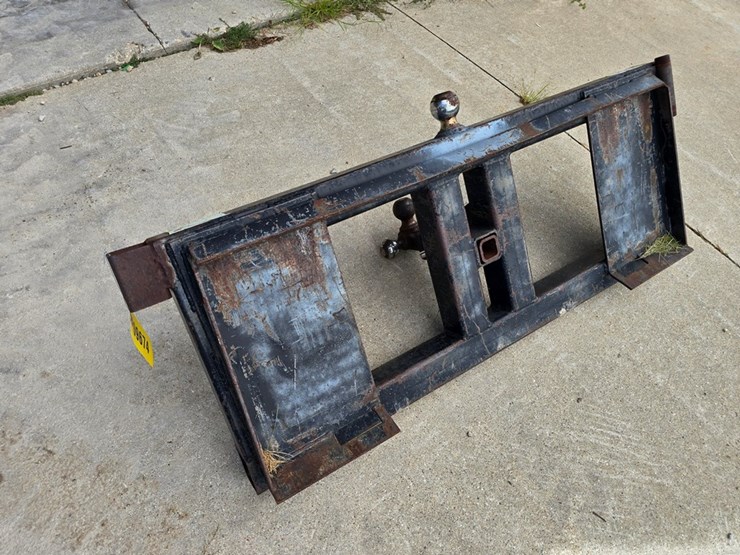 #9674-•-homemade-skid-steer-receiver-hitch-plate-image-2