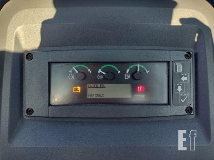 2023-deere-550k-lgp-image-7