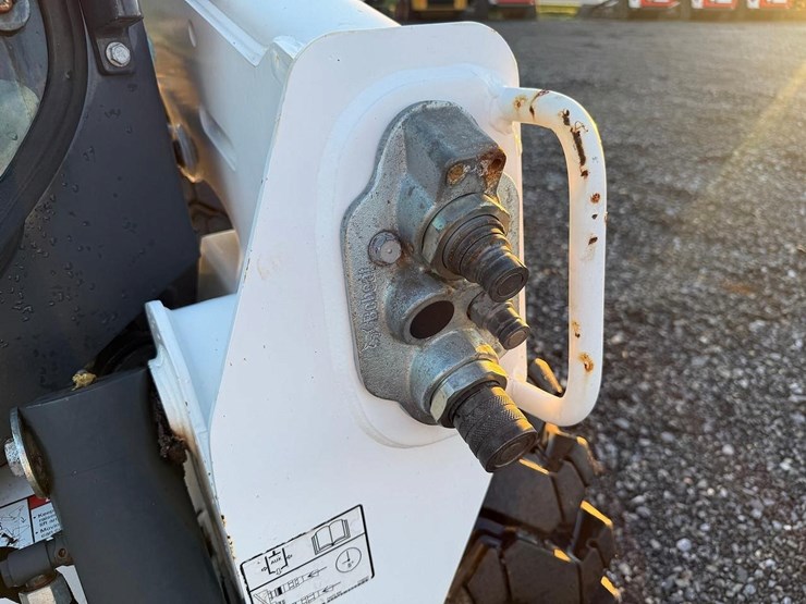 2018-bobcat-s550-image-11
