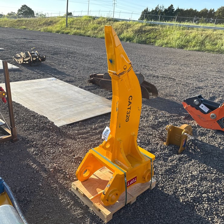 CATERPILLAR 320