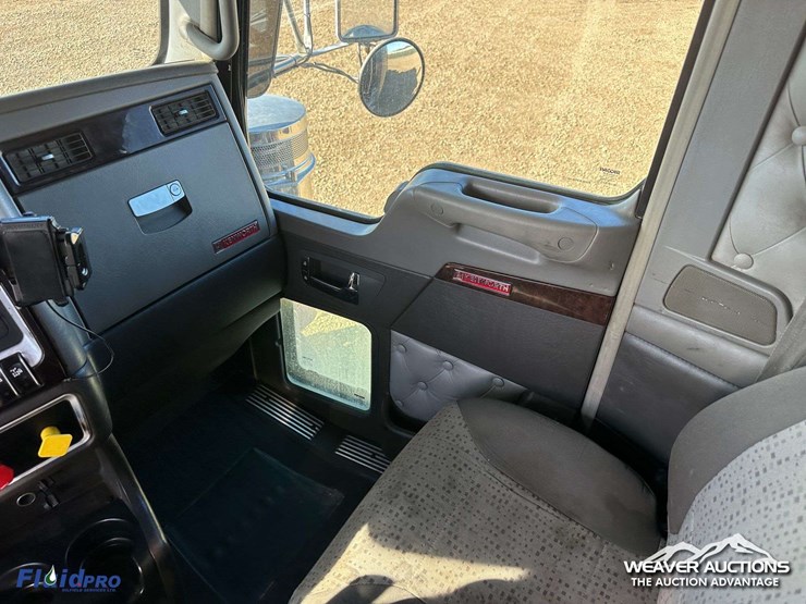 kenworth-t800-image-11