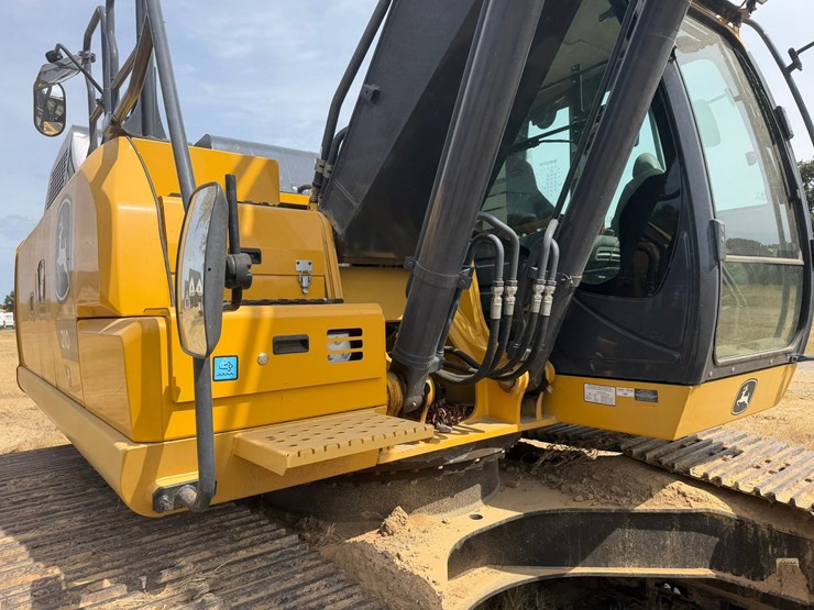 2024-deere-210g-lc-image-26