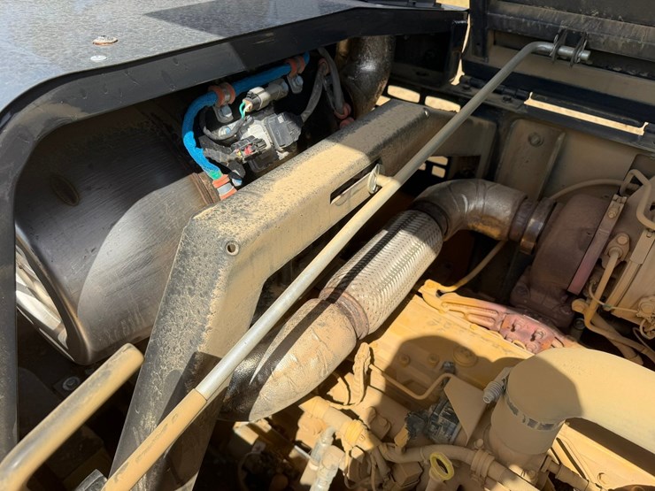 2024-deere-210g-lc-image-63