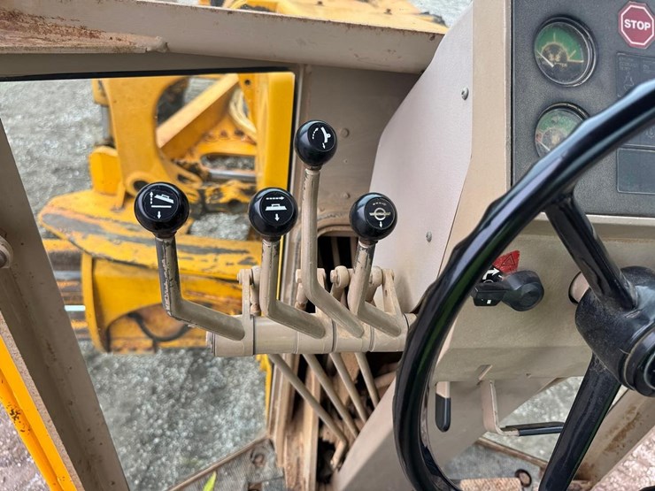 deere-672b-image-22