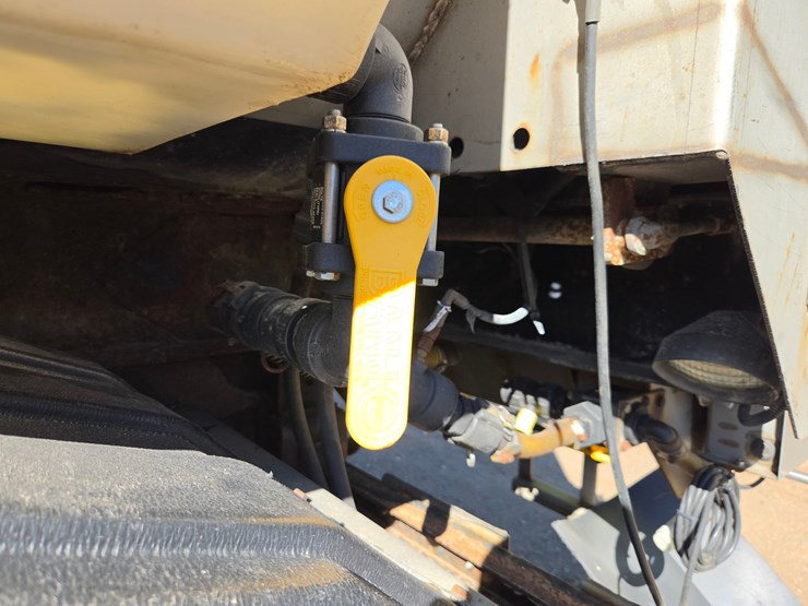 2006-caterpillar-c13-image-43