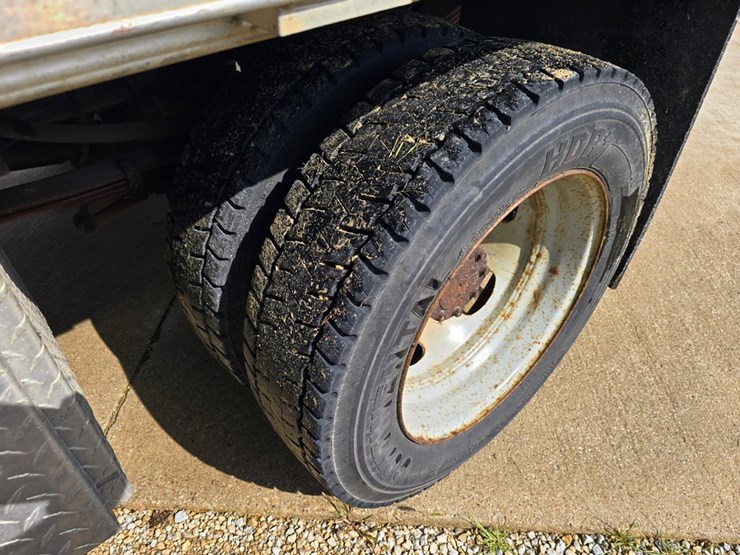 2008-ford-f550-image-10