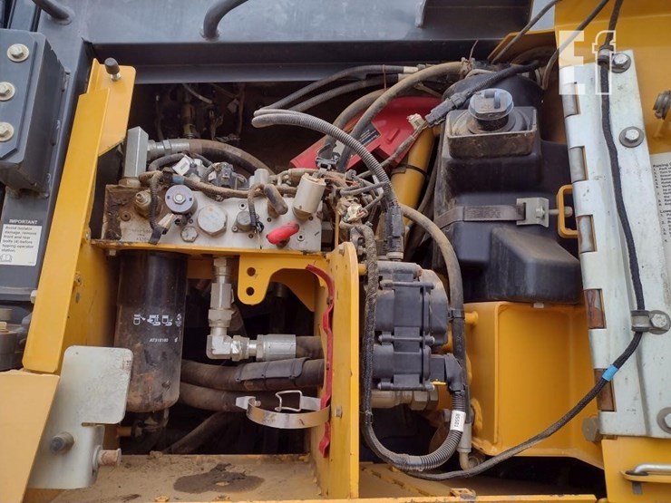 2016-deere-850k-image-23