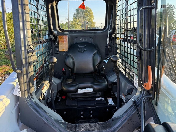 2018-bobcat-s550-image-16