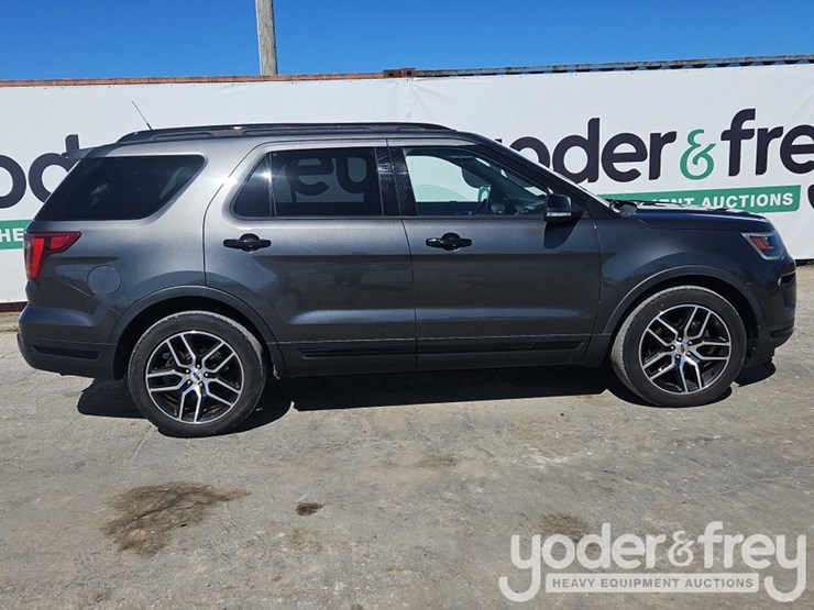 2019-ford-explorer-image-7