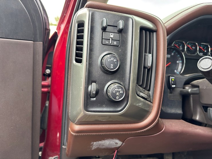 2019-chevrolet-silverado-3500hd-image-32