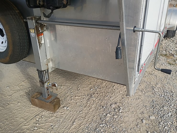 2012-custom-trailer-image-18
