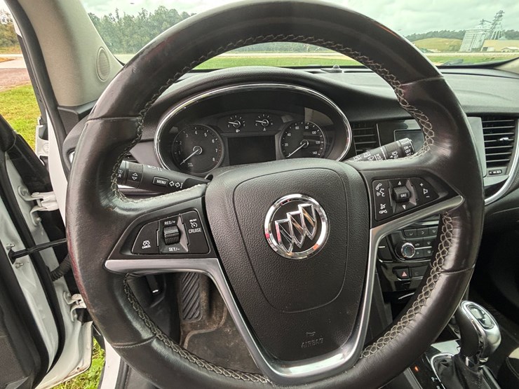2021-buick-encore-image-32