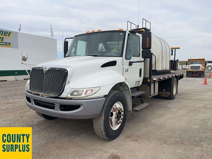 2007-international-durastar-4300-image-1