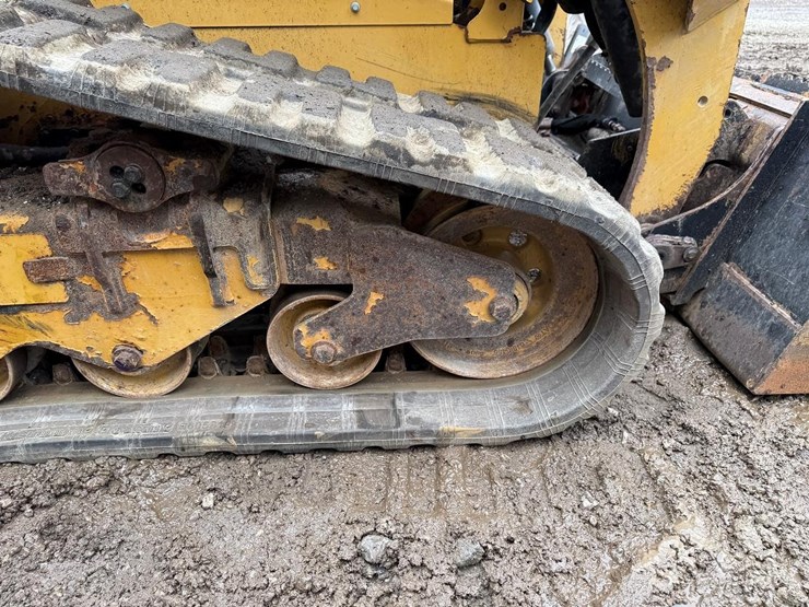 2023-caterpillar-259d3-image-14