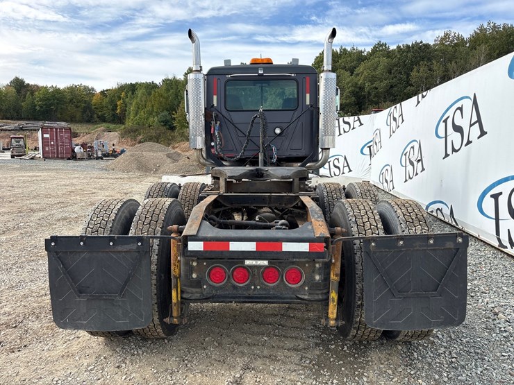 2004-mack-ch613-image-4