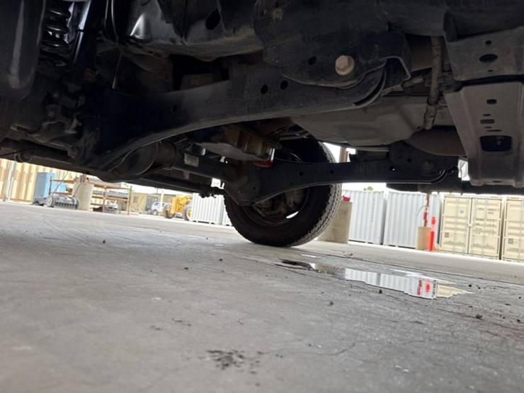 2019-ford-f550-image-32