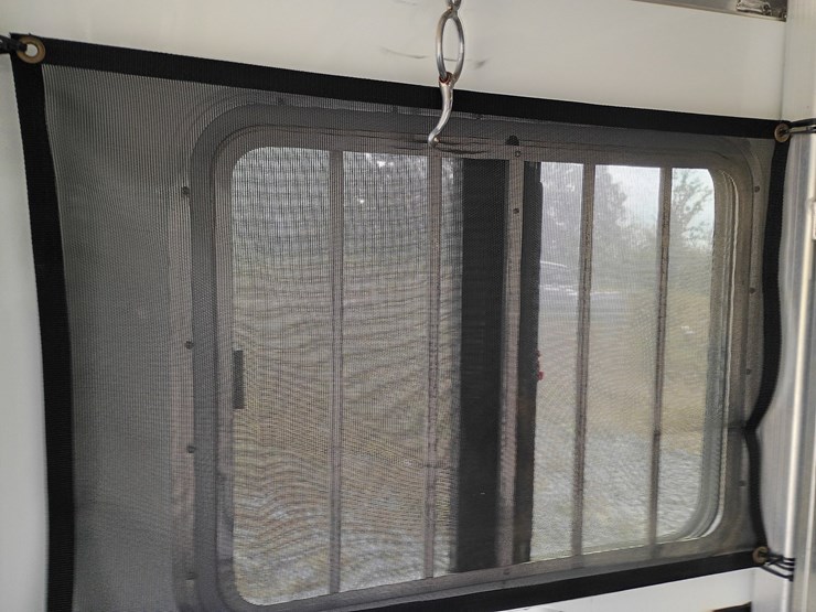 2012-custom-trailer-image-42
