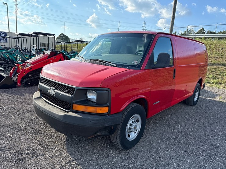 2003-chevrolet-3500-image-1