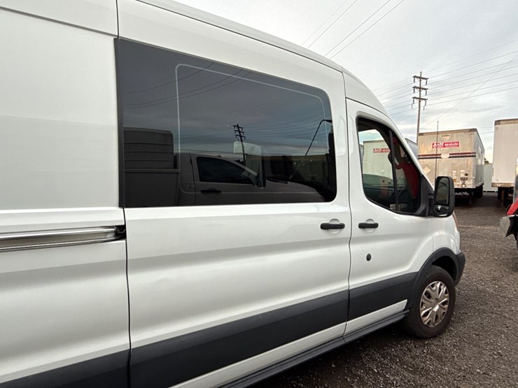 2016-ford-transit-image-5