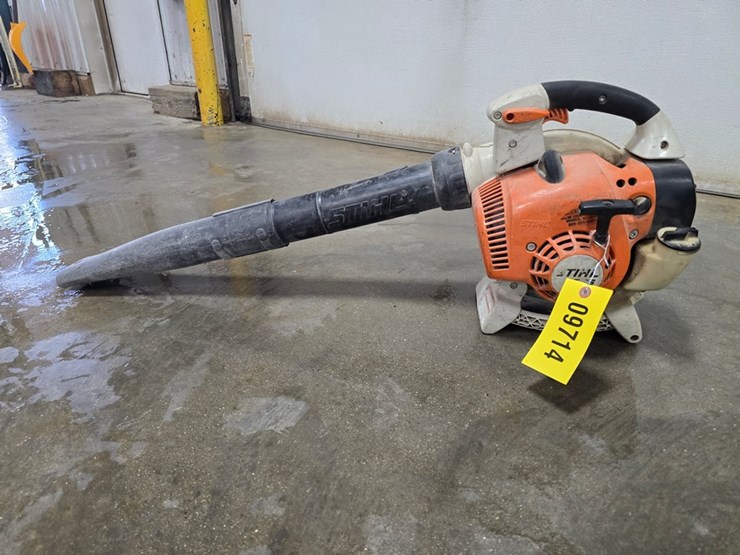 #9714-•-stihl-bg86-leaf-blower-image-2