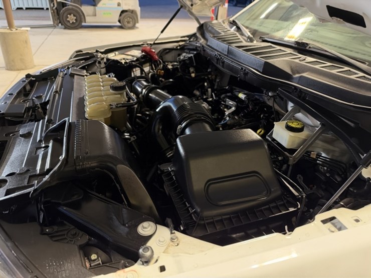 2023-ford-f150-image-12