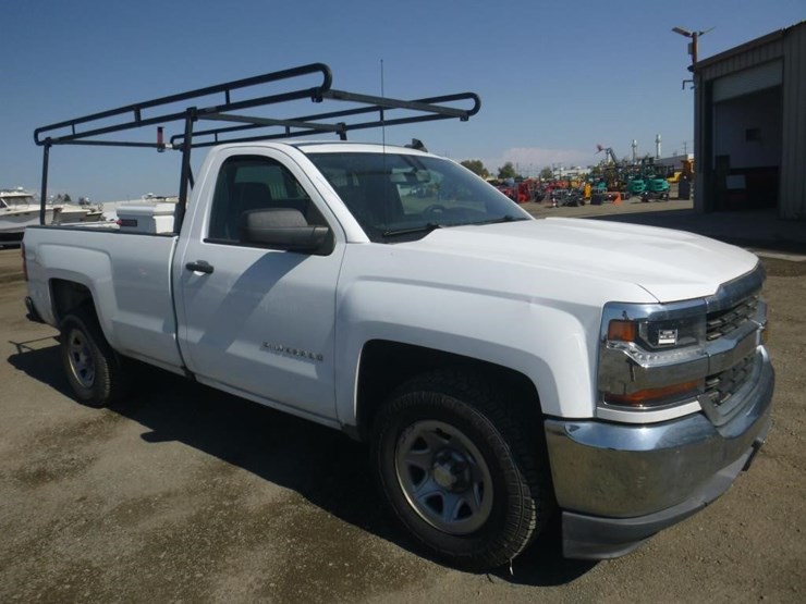 2016-chevrolet-1500-image-2
