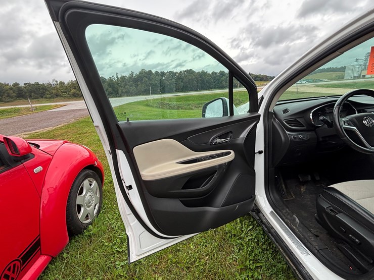 2021-buick-encore-image-26