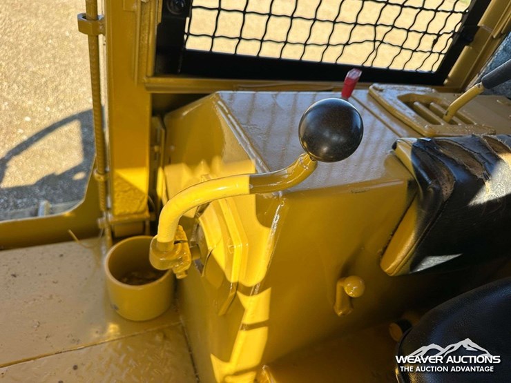 caterpillar-d6d-image-19